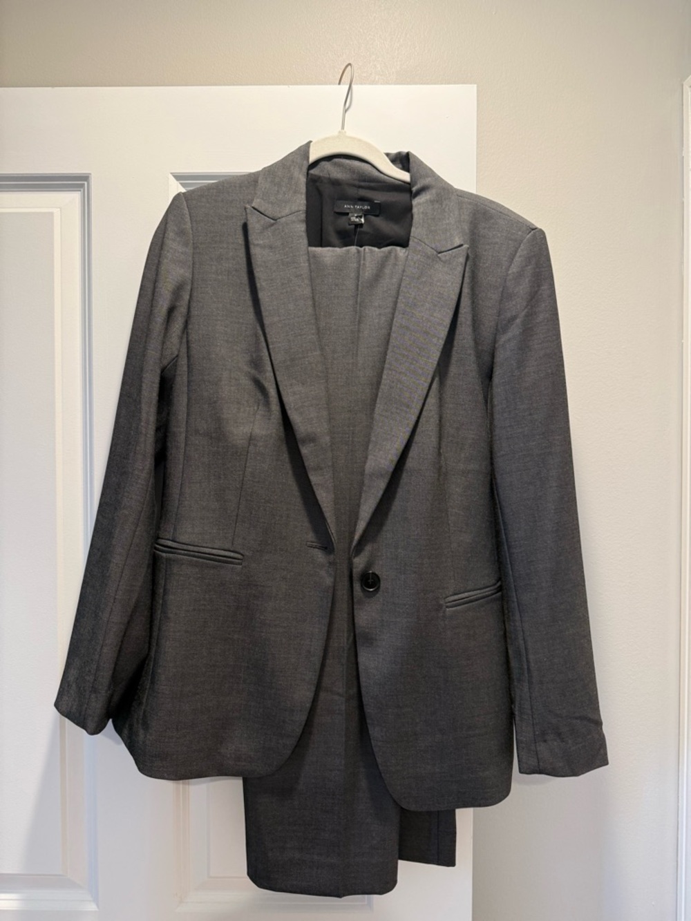 Ann Taylor Bi-Stretch Suit in Dark Grey - Picture 5 of 6